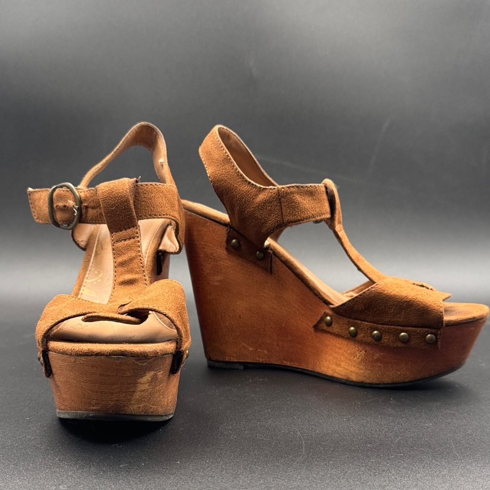 Brash Tan Suede T-Strap Platform Wedge Sandals